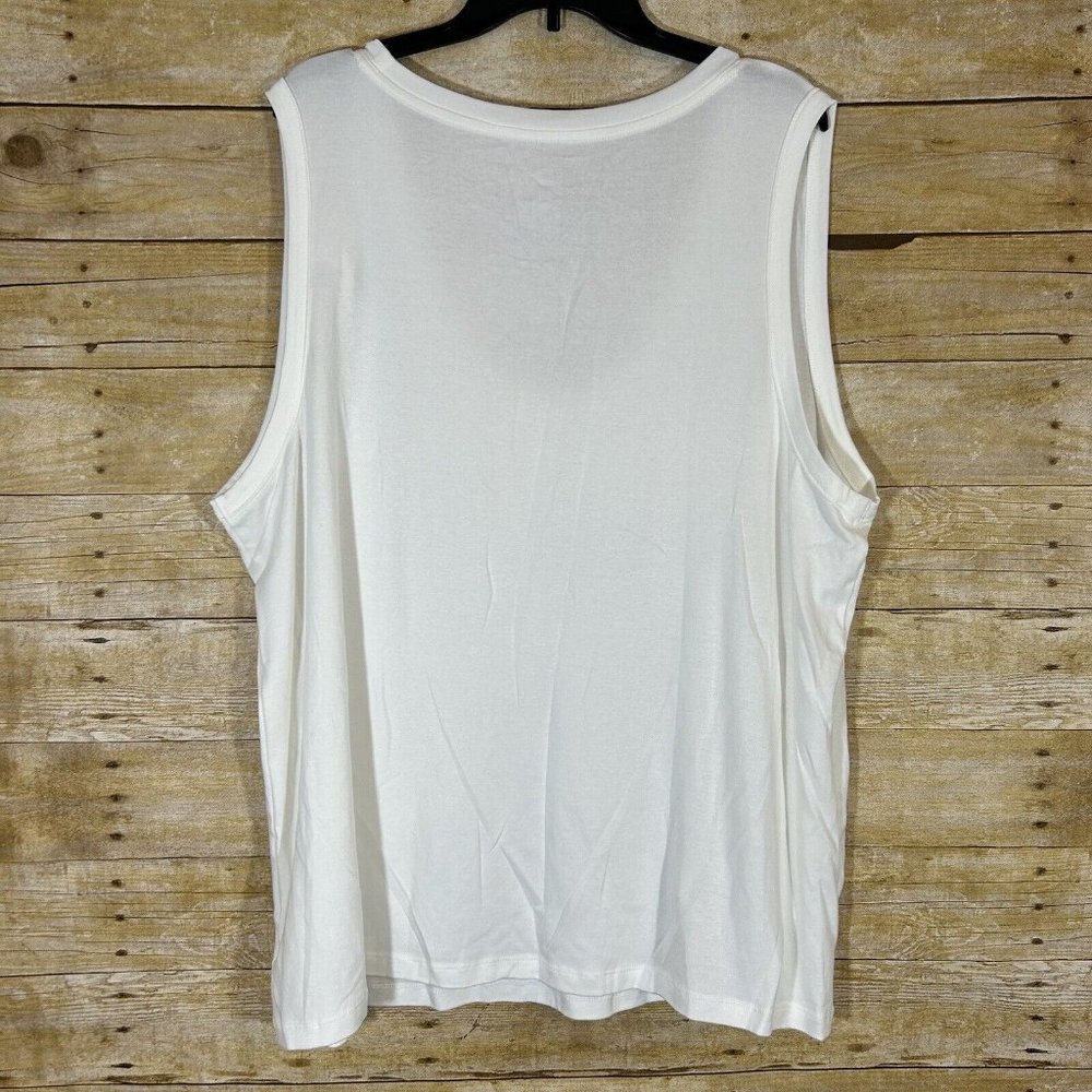 A New Day White Tank Top Womens Plus Size 4X Scoopneck Stretch Sleeveless - Picture 4 of 8